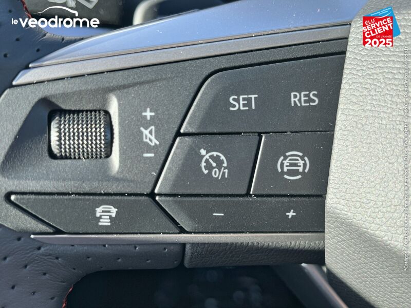 Véhicule d'occasion SEAT ARONA 1.0 TSI 110CH FR DSG7 CAMERA GPS chez Le Veodrome