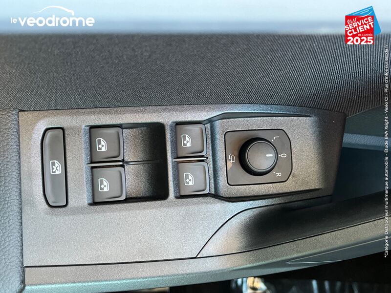 Véhicule d'occasion SEAT ARONA 1.0 TSI 110CH FR DSG7 CAMERA GPS chez Le Veodrome
