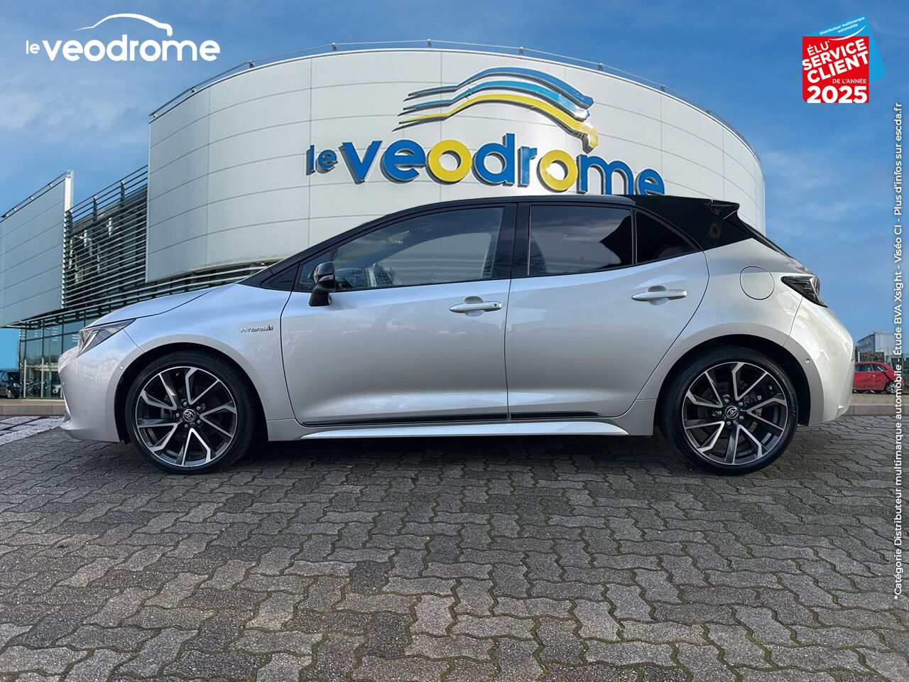 Véhicule d'occasion TOYOTA COROLLA 122H COLLECTION MY20 5CV chez Le Veodrome