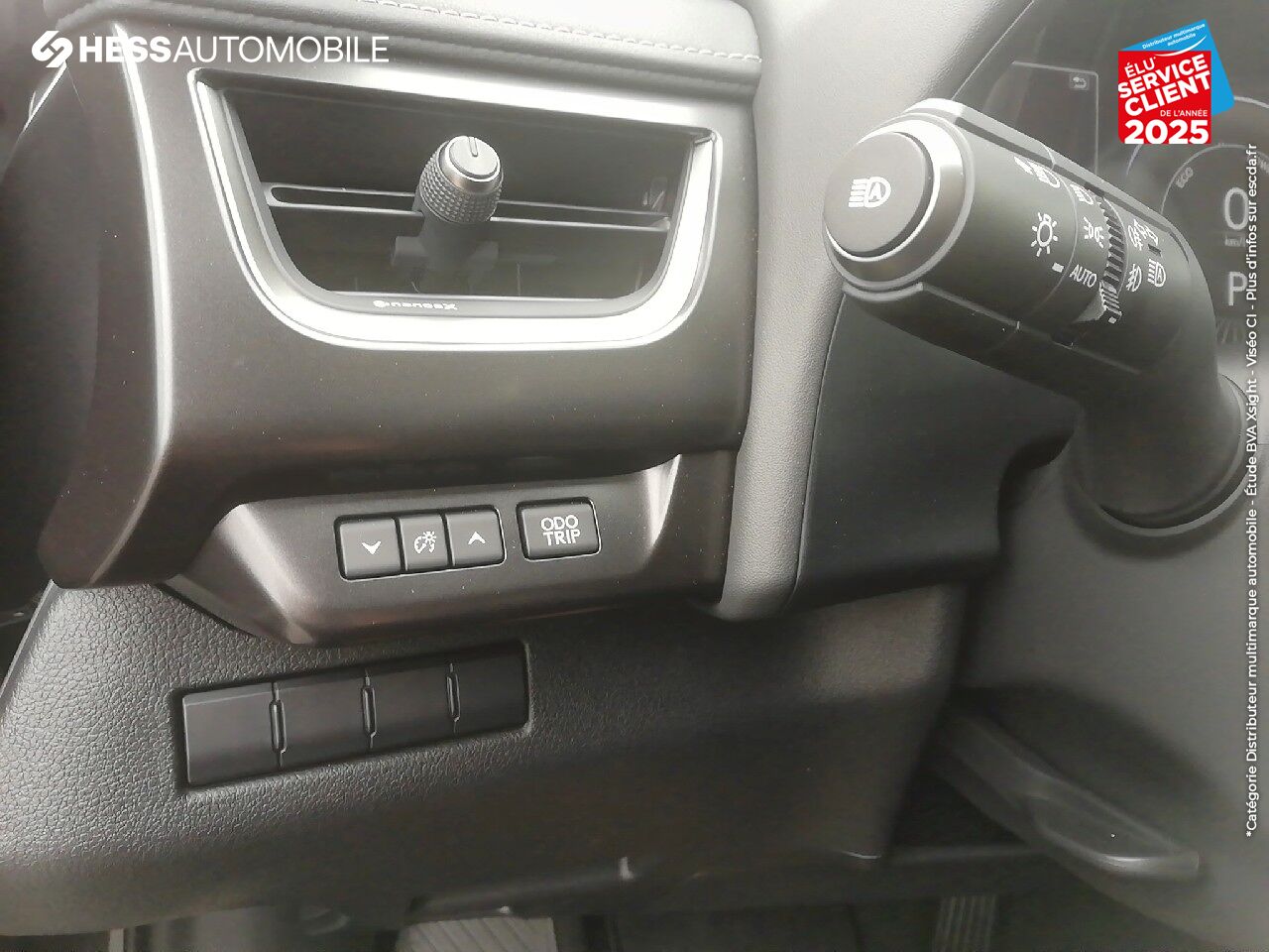 Véhicule d'occasion LEXUS UX 250H 2WD PACK CONFORT BUSINESS MY20 CAMERA RADAR AV/AR LED GPS chez Lexus Metz