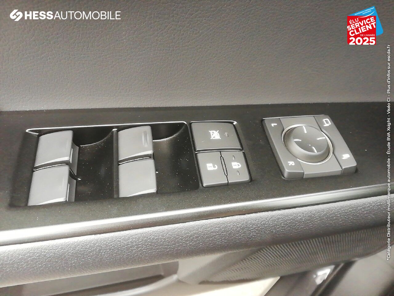 Véhicule d'occasion LEXUS UX 250H 2WD PACK CONFORT BUSINESS MY20 CAMERA RADAR AV/AR LED GPS chez Lexus Metz