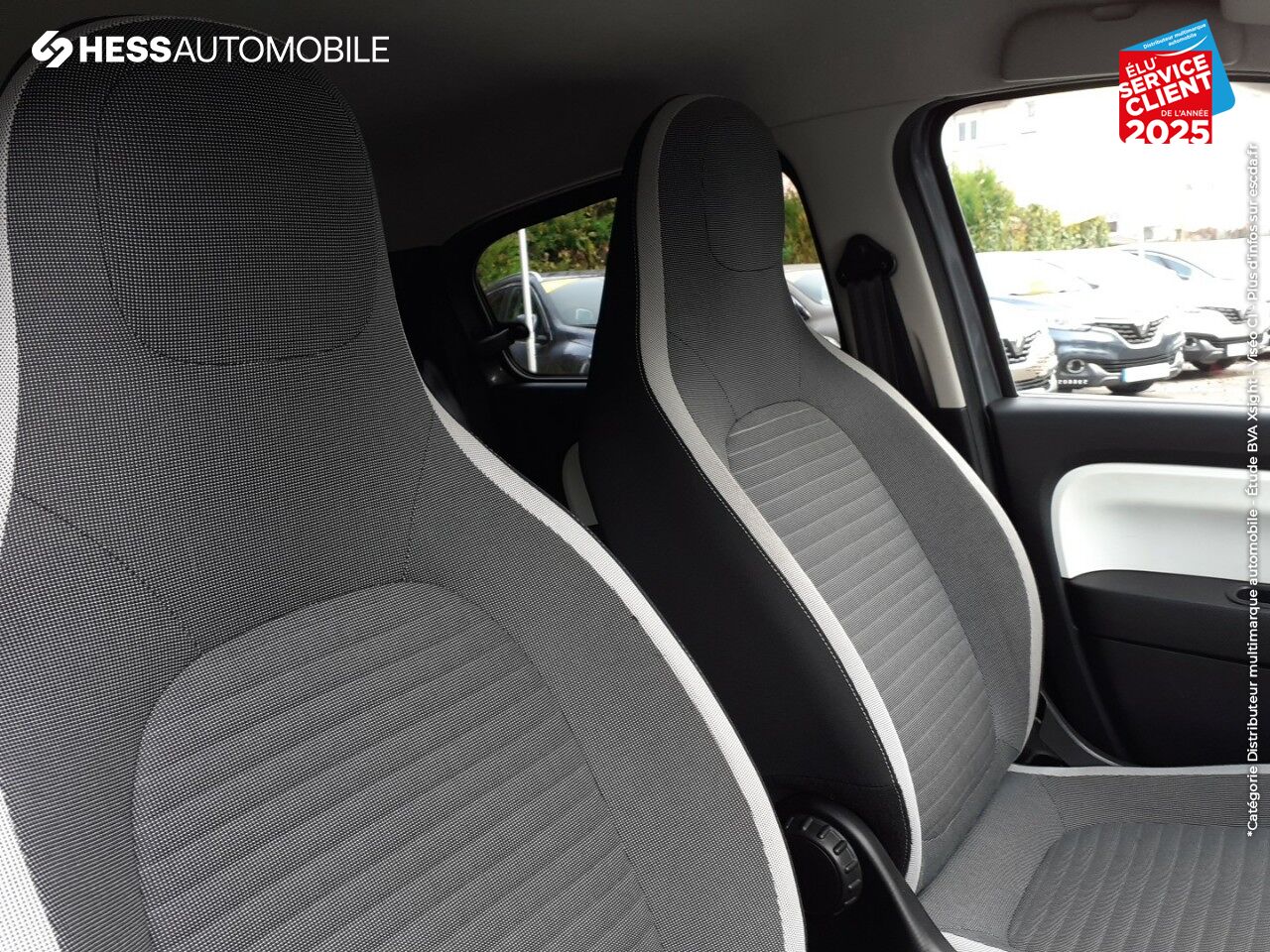 Véhicule d'occasion RENAULT TWINGO 0.9 TCE 90CH ENERGY INTENS chez Renault Mulhouse