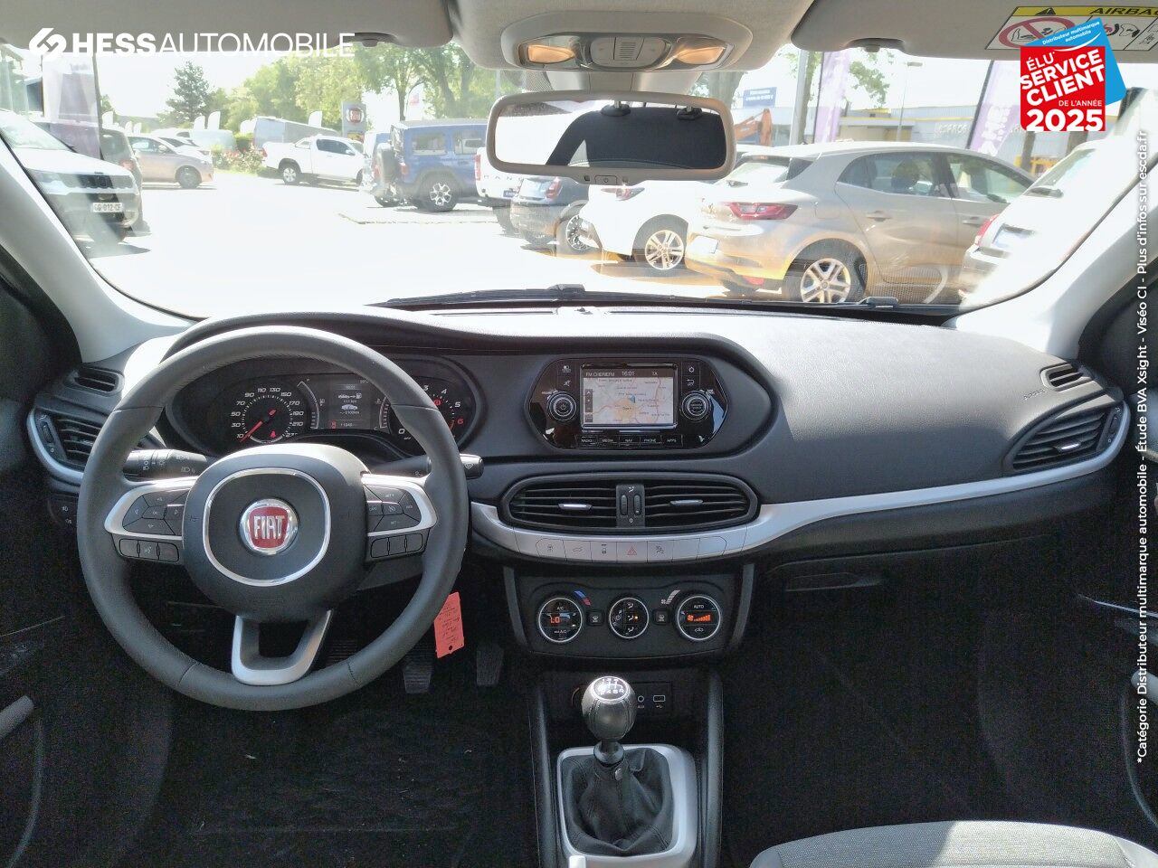 Véhicule d'occasion FIAT TIPO 1.4 95CH LOUNGE 4P GPS CAMERA chez Fiat Dijon
