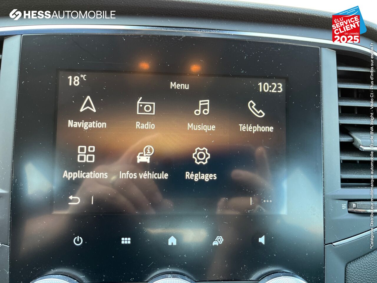 Véhicule d'occasion RENAULT MEGANE ESTATE 1.5 BLUE DCI 115CH BUSINESS - 20 GPS RADAR AV/AR chez Renault Colmar