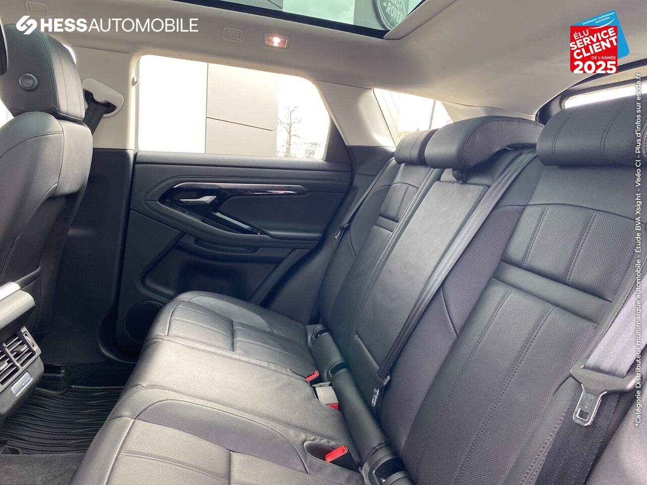 Véhicule d'occasion LAND-ROVER EVOQUE 2.0 D 180CH SE AWD BVA CAM360 TPANO SIEGE CHAUFF. chez Land Rover Strasbourg