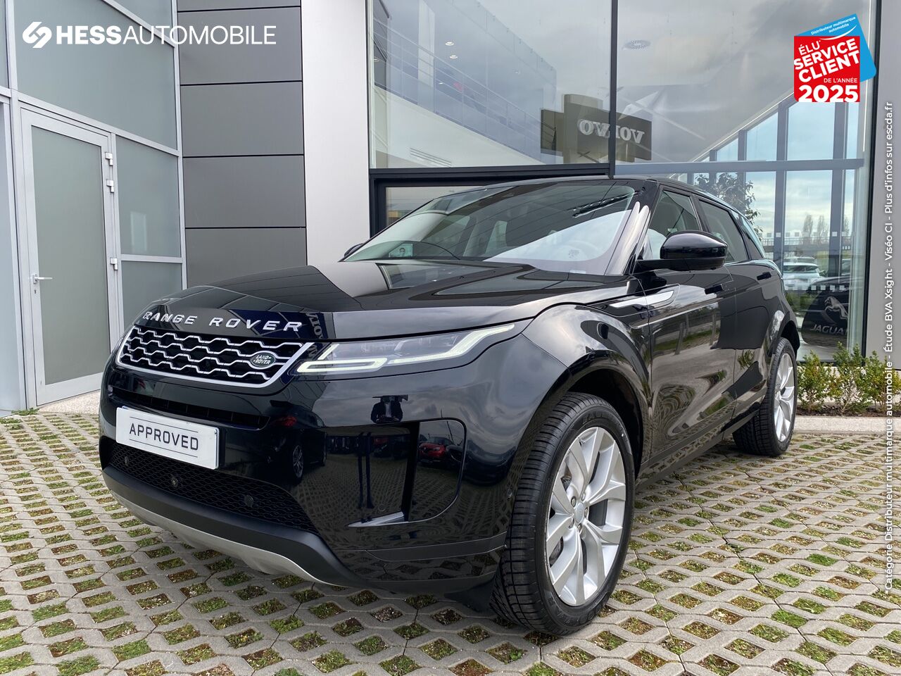 Véhicule d'occasion LAND-ROVER EVOQUE 2.0 D 180CH SE AWD BVA CAM360 TPANO SIEGE CHAUFF. chez Land Rover Strasbourg