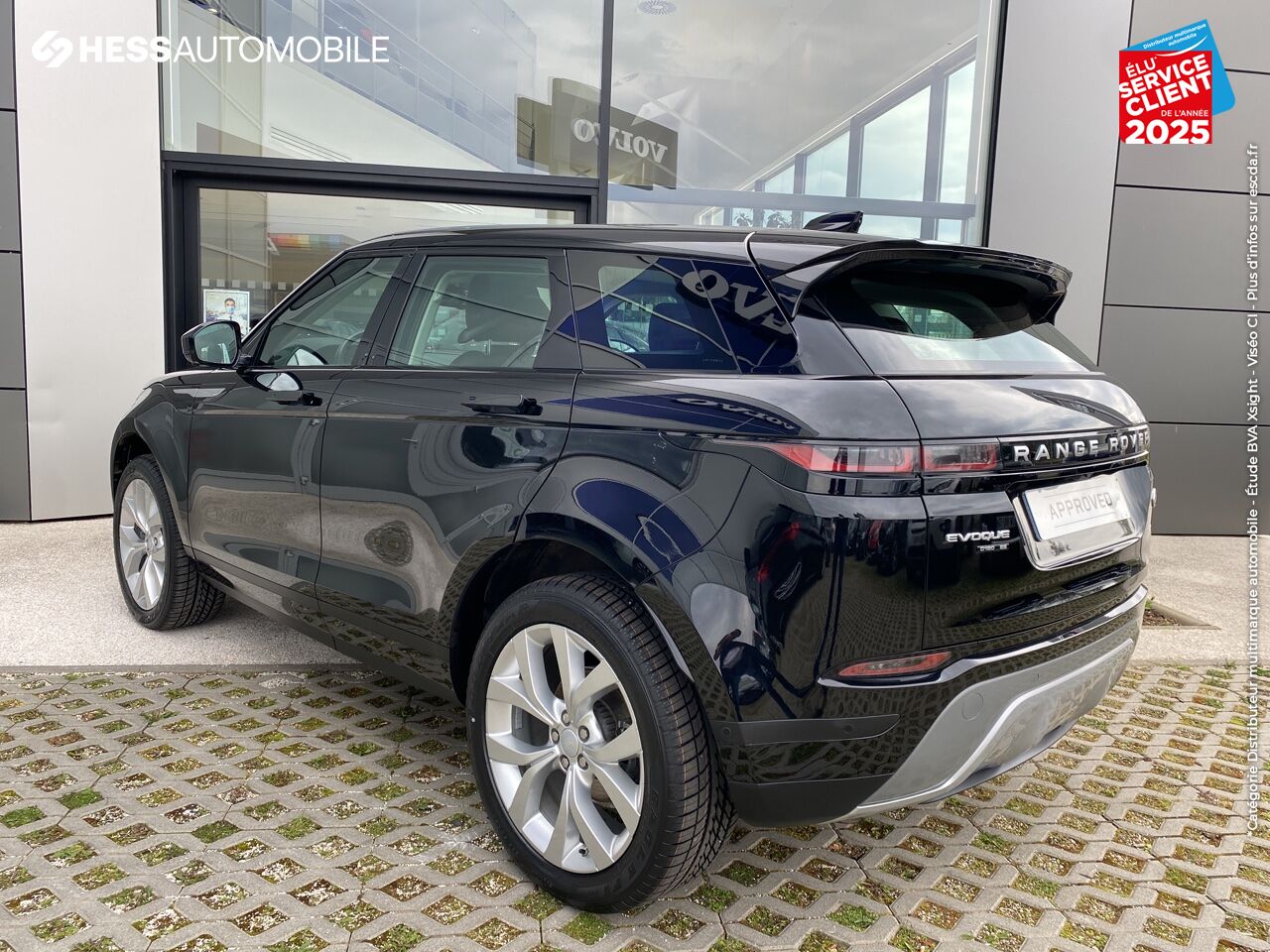 Véhicule d'occasion LAND-ROVER EVOQUE 2.0 D 180CH SE AWD BVA CAM360 TPANO SIEGE CHAUFF. chez Land Rover Strasbourg