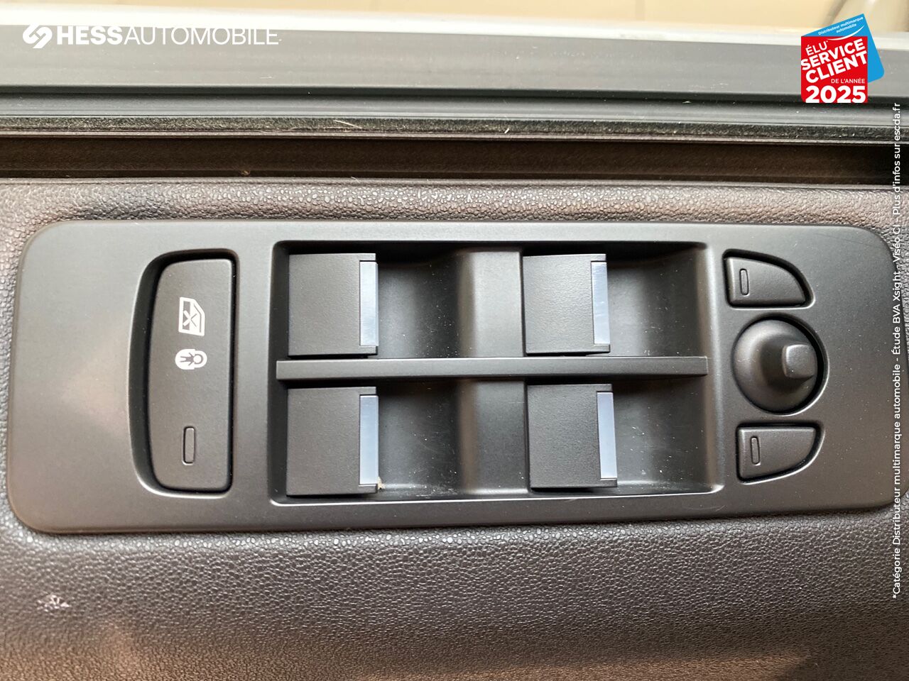 Véhicule d'occasion LAND-ROVER DISCOVERY SPORT 2.0 TD4 150CH AWD PURE BVA MARK II GPS CAMERA chez Land Rover Strasbourg