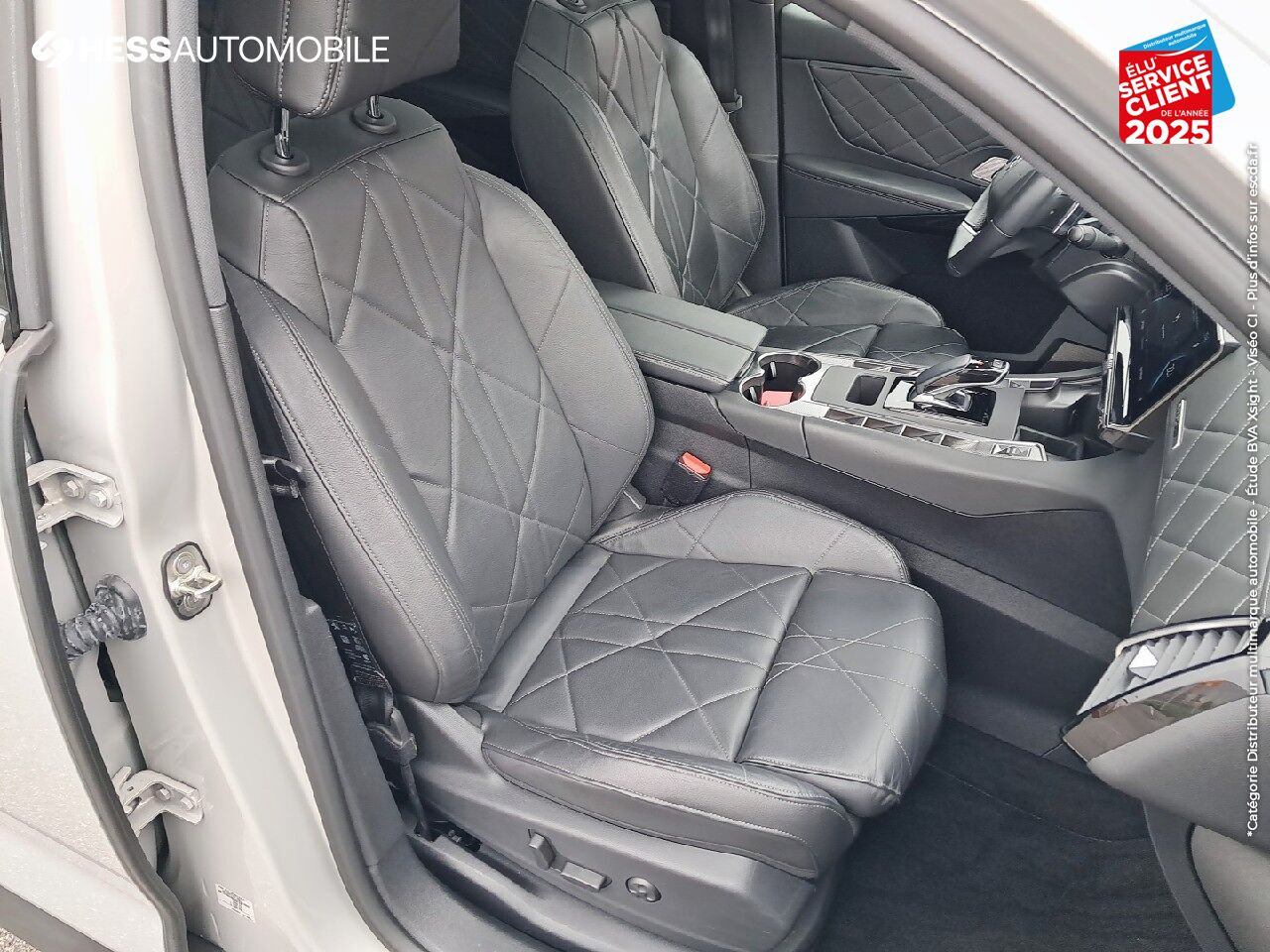 Véhicule d'occasion DS DS 7 CROSSBACK E-TENSE 4X4 300CH RIVOLI chez BMW Pontarlier