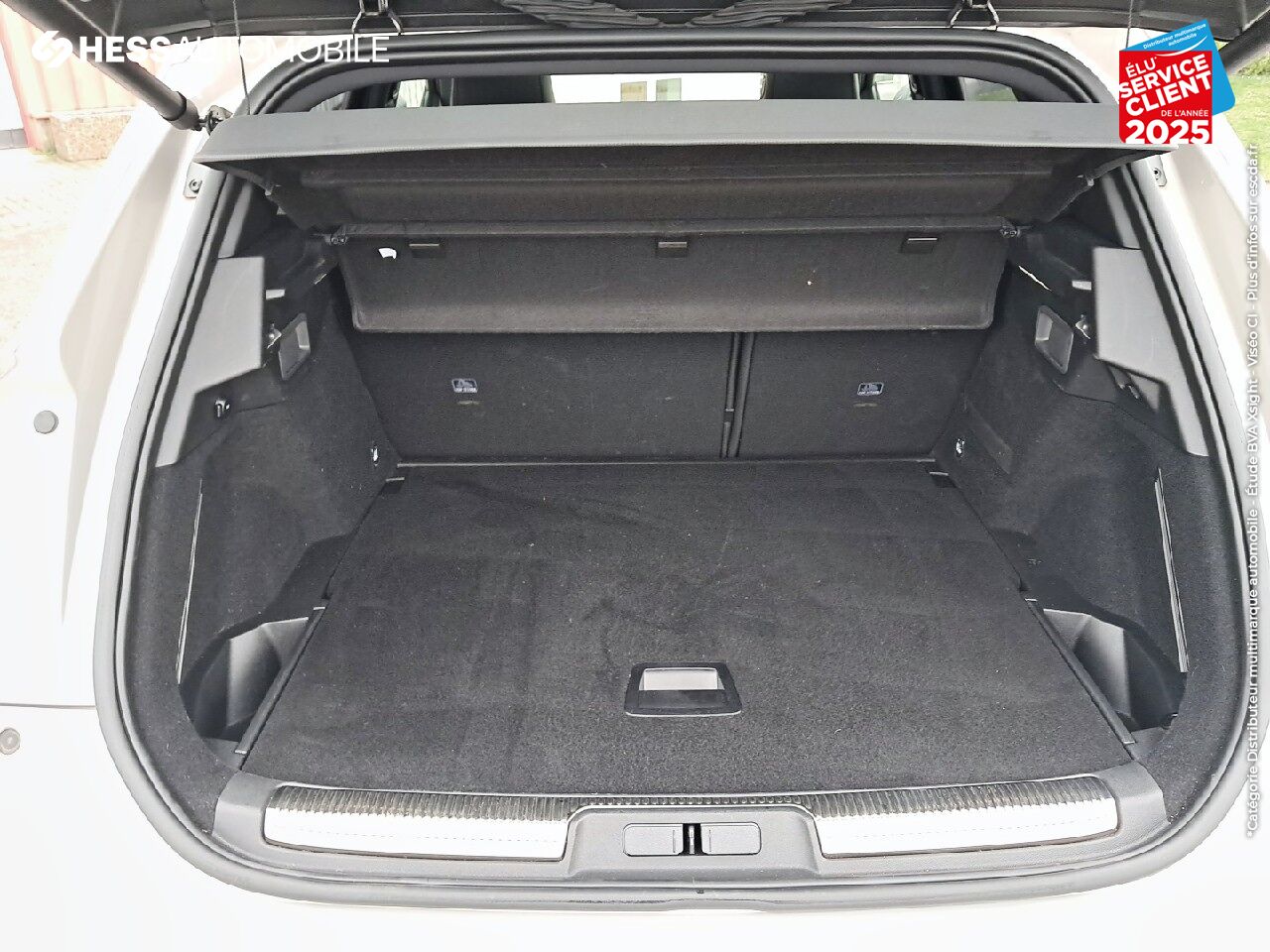 Véhicule d'occasion DS DS 7 CROSSBACK E-TENSE 4X4 300CH RIVOLI chez BMW Pontarlier