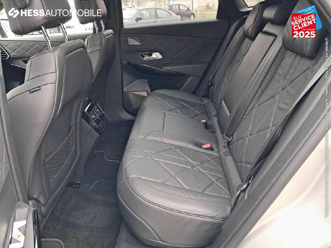 Véhicule d'occasion DS DS 7 CROSSBACK E-TENSE 4X4 300CH RIVOLI chez BMW Pontarlier