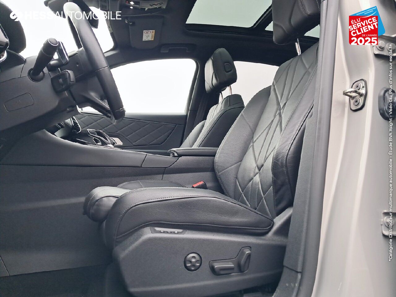Véhicule d'occasion DS DS 7 CROSSBACK E-TENSE 4X4 300CH RIVOLI chez BMW Pontarlier
