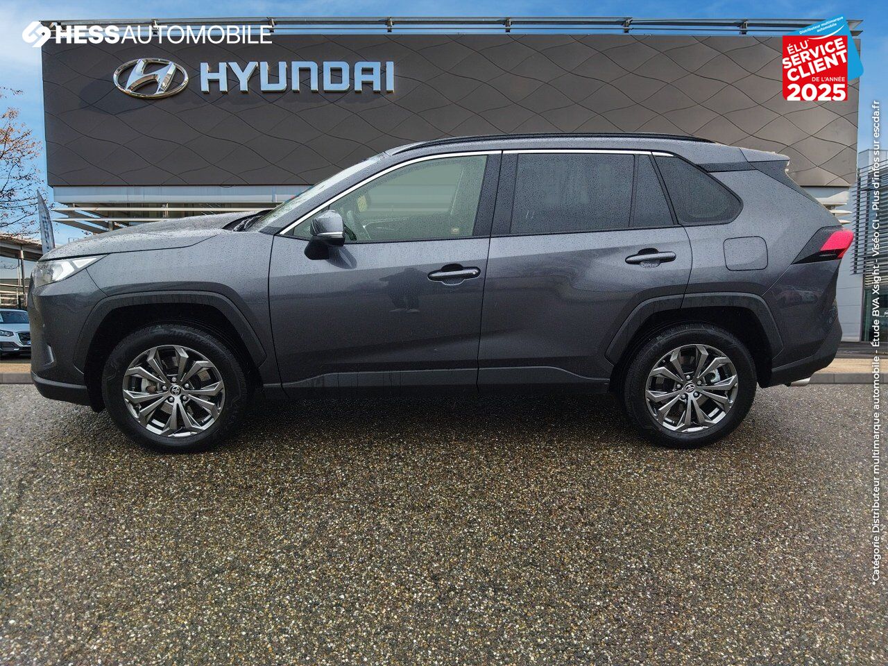Véhicule d'occasion TOYOTA RAV4 2.5 HYBRIDE 222CH DYNAMIC AWD-I MY24 CAMERA CARPLAY chez Toyota Besançon