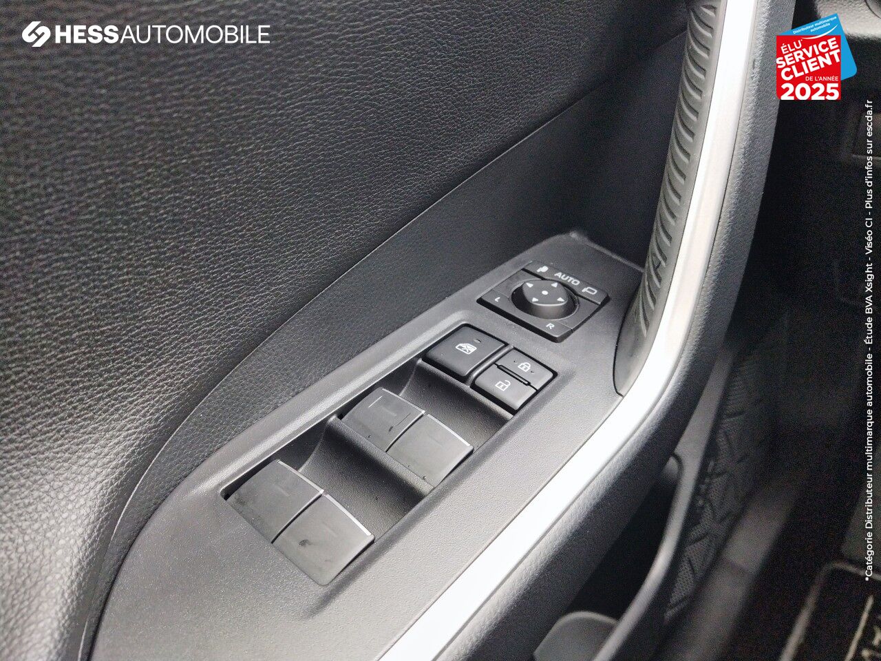Véhicule d'occasion TOYOTA RAV4 2.5 HYBRIDE 222CH DYNAMIC AWD-I MY24 CAMERA CARPLAY chez Toyota Besançon