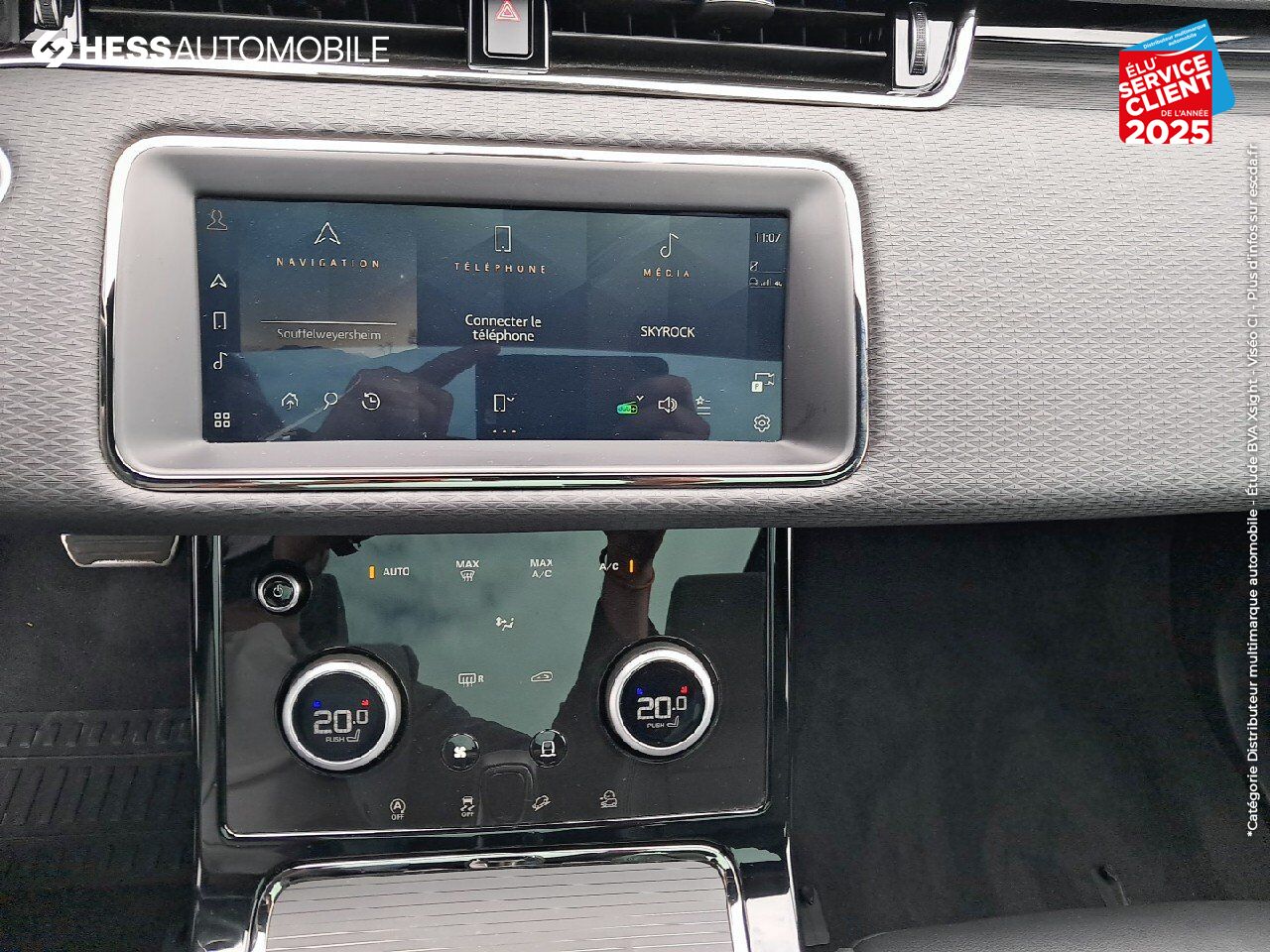 Véhicule d'occasion LAND-ROVER RANGE ROVER EVOQUE 2.0 P 200CH FLEX FUEL R-DYNAMIC S AWD BVA MARK III chez HESS Automobile