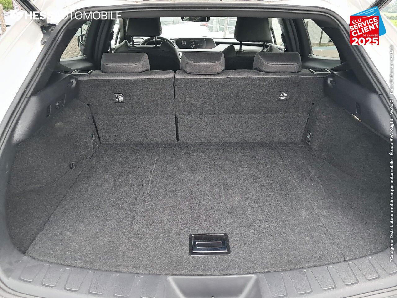Véhicule d'occasion LEXUS UX 250H 2WD PREMIUM EDITION MY21 chez Hyundai Chalons