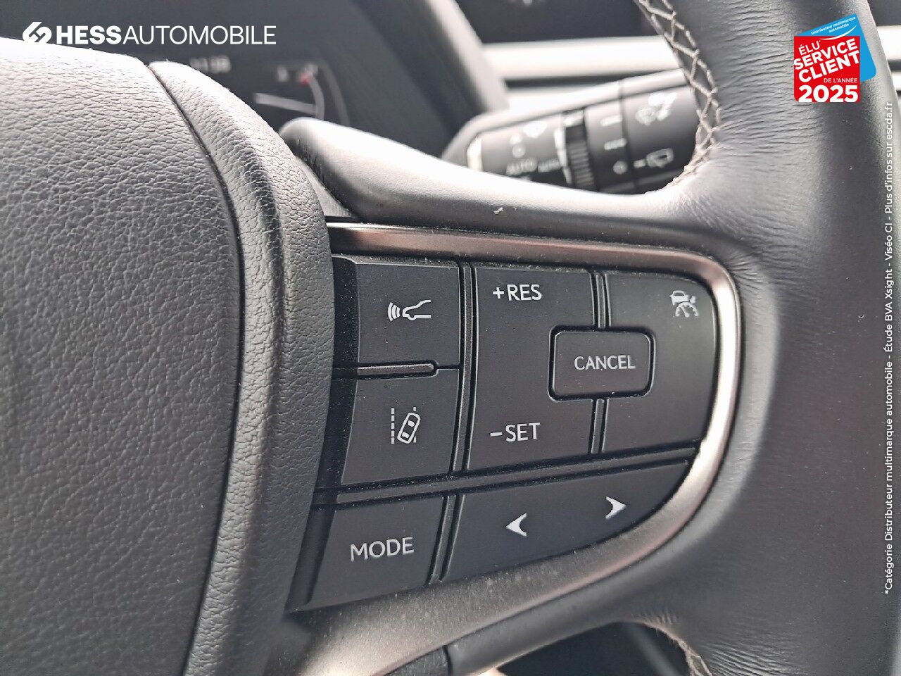 Véhicule d'occasion LEXUS UX 250H 2WD PREMIUM EDITION MY21 chez Hyundai Chalons