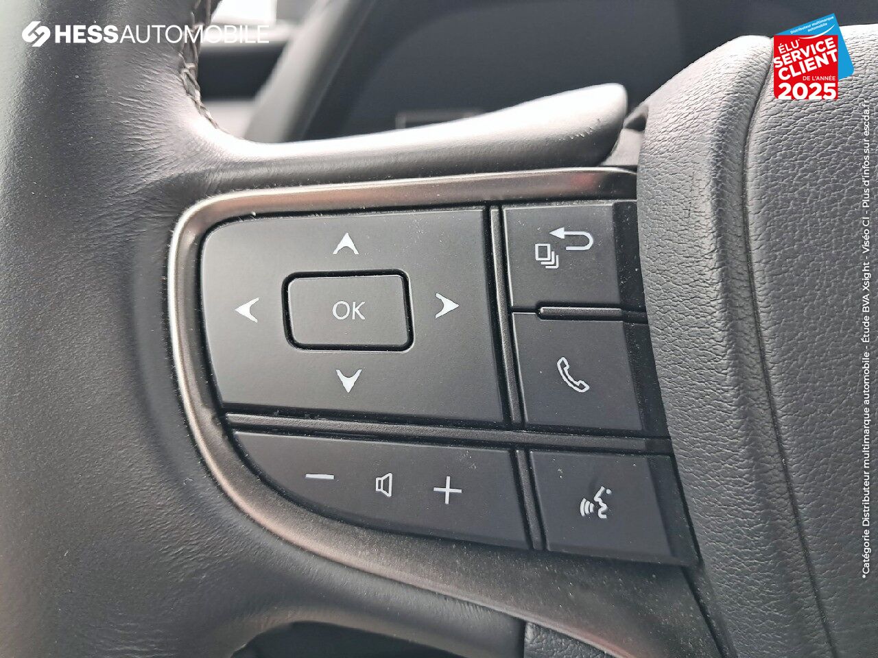 Véhicule d'occasion LEXUS UX 250H 2WD PREMIUM EDITION MY21 chez Hyundai Chalons