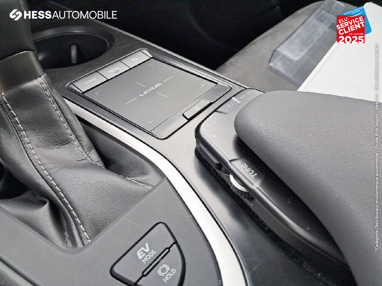 Véhicule d'occasion LEXUS UX 250H 2WD PREMIUM EDITION MY21 chez Hyundai Chalons