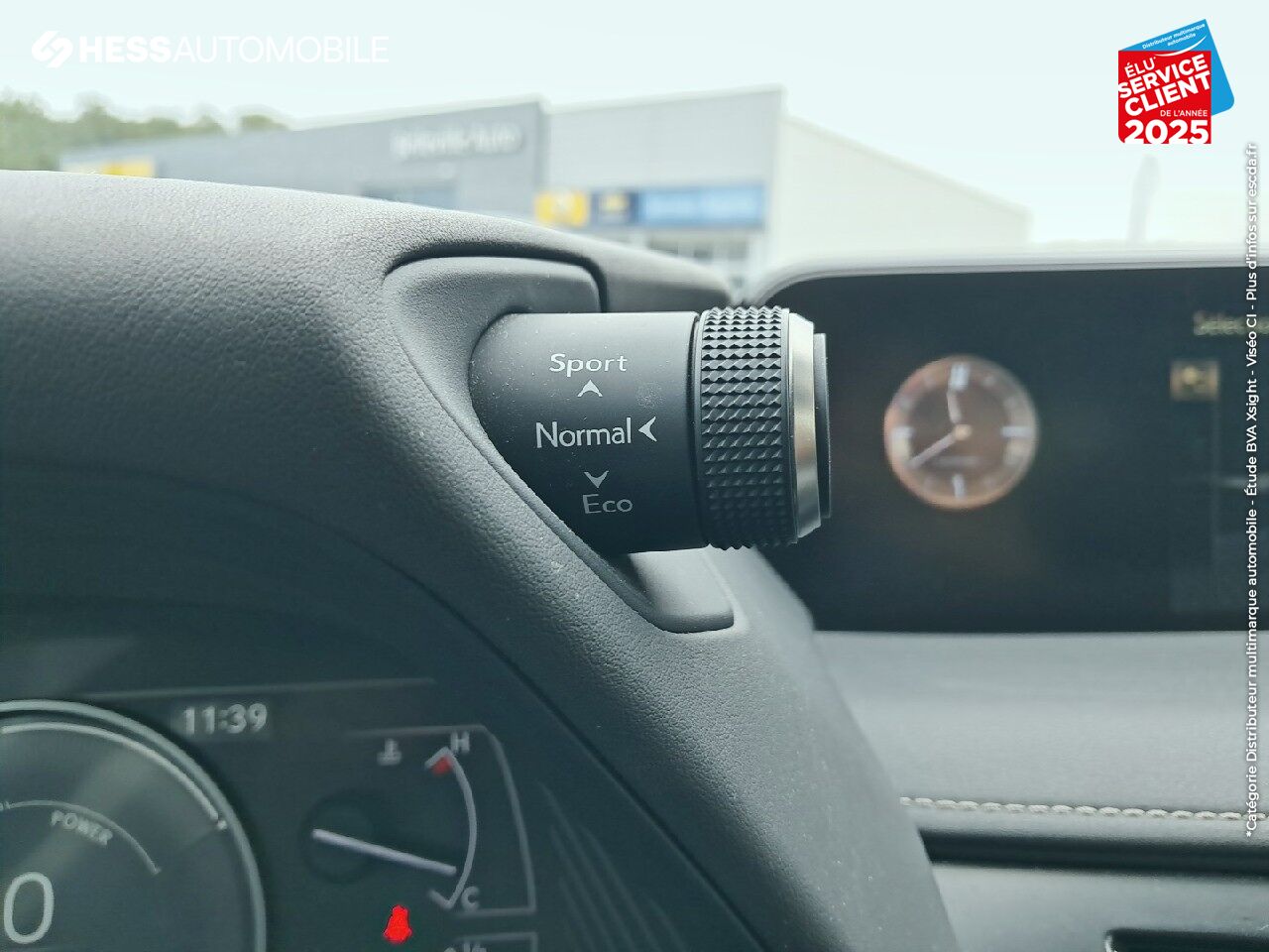 Véhicule d'occasion LEXUS UX 250H 2WD PREMIUM EDITION MY21 chez Hyundai Chalons