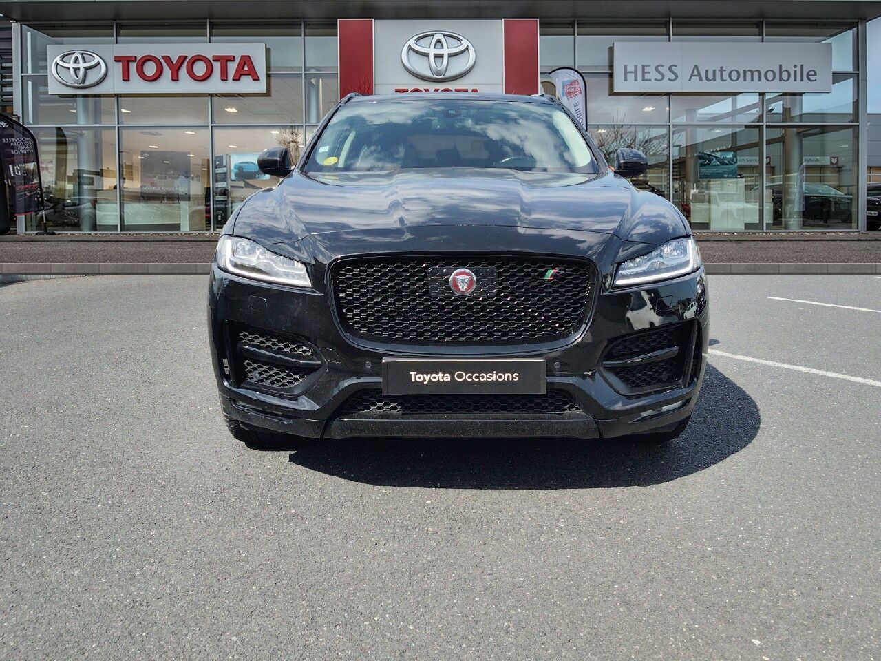 Véhicule d'occasion JAGUAR F-PACE V6 3.0D 300CH R-SPORT 4X4 BVA8 chez Fiat Strasbourg