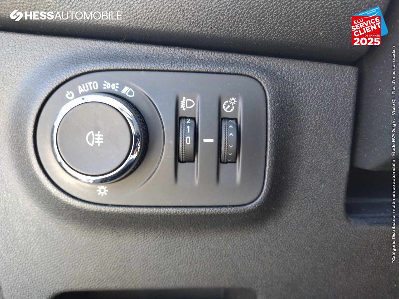 Véhicule d'occasion OPEL ADAM ROCKS 1.4 TWINPORT 87CH START/STOP TPANO CARPLAY ATTELAGE chez Hyundai Chalons