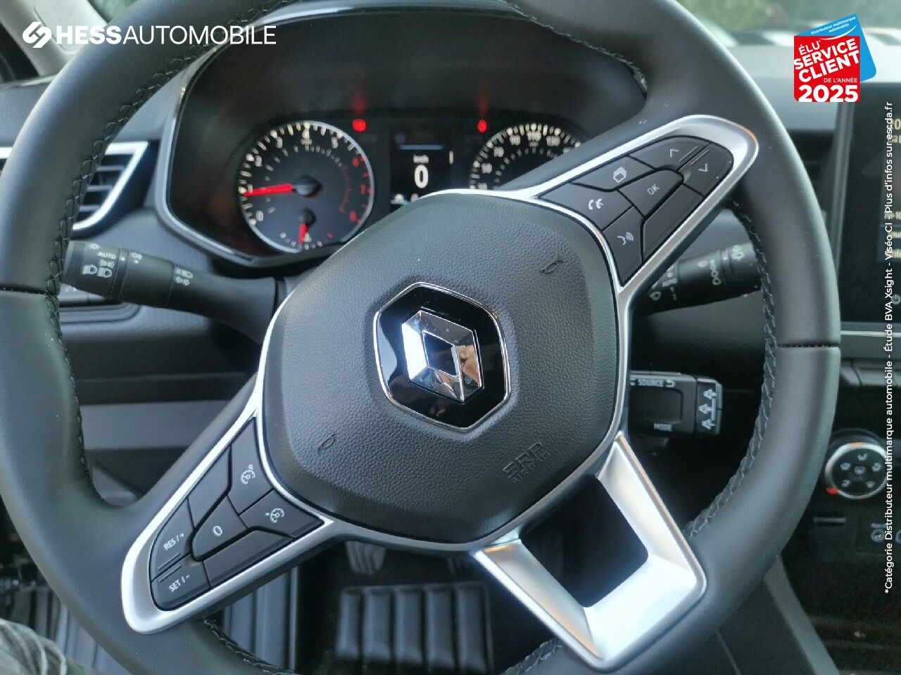 Véhicule d'occasion RENAULT CLIO 1.0 TCE 90CH EQUILIBRE chez Renault Saint-Louis