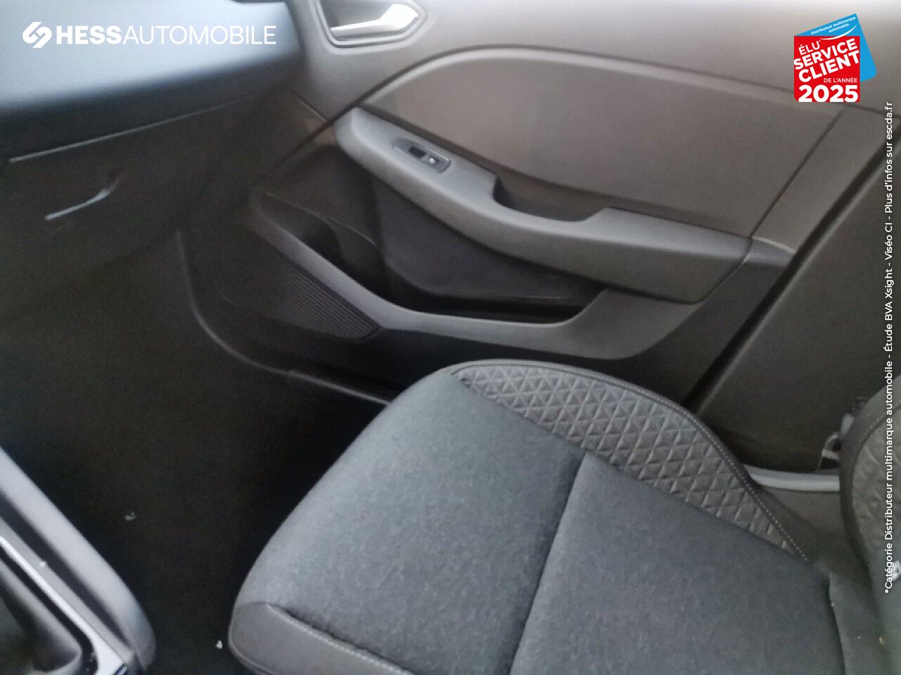 Véhicule d'occasion RENAULT CLIO 1.0 TCE 90CH EQUILIBRE chez Renault Saint-Louis