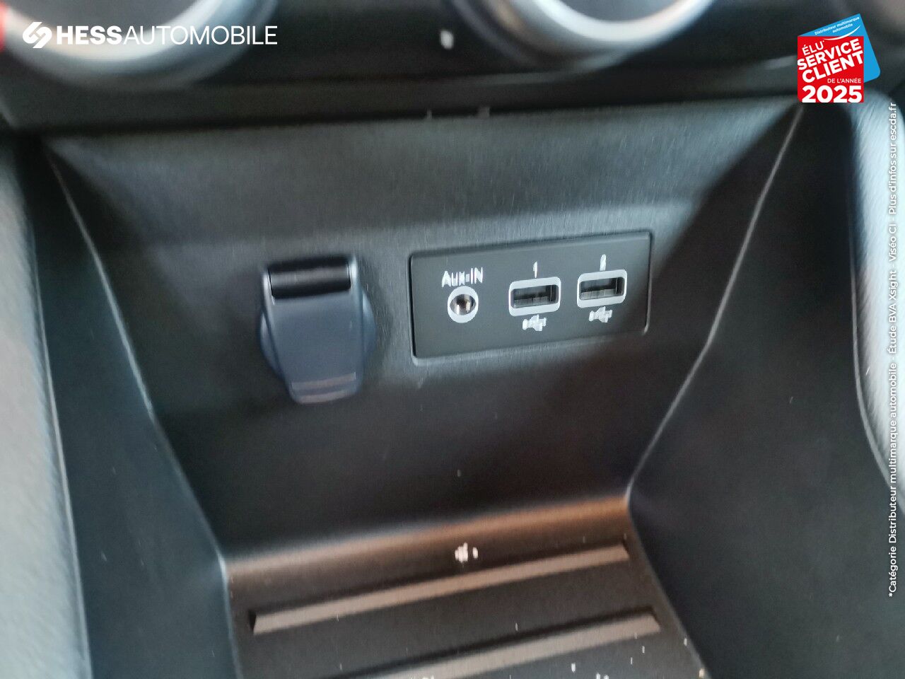 Véhicule d'occasion RENAULT CLIO 1.0 TCE 90CH EQUILIBRE chez Renault Saint-Louis