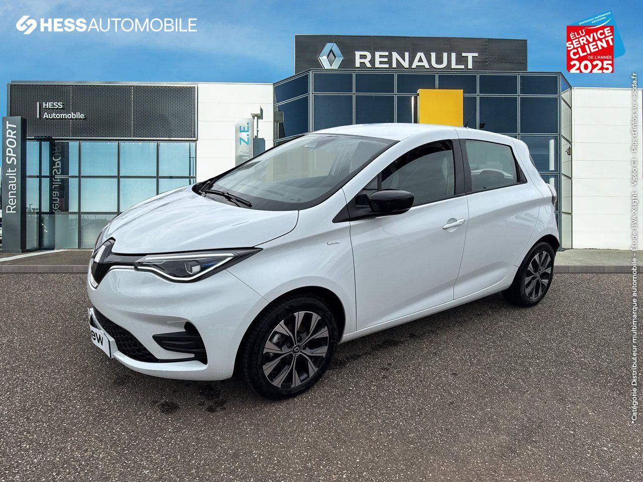 Véhicule d'occasion RENAULT ZOE E-TECH LIMITED CHARGE NORMALE R110 ACHAT INTEGRAL chez Renault Strasbourg