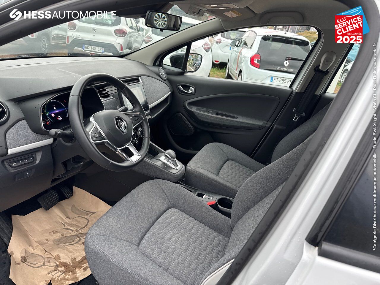 Véhicule d'occasion RENAULT ZOE E-TECH LIMITED CHARGE NORMALE R110 ACHAT INTEGRAL chez Renault Strasbourg