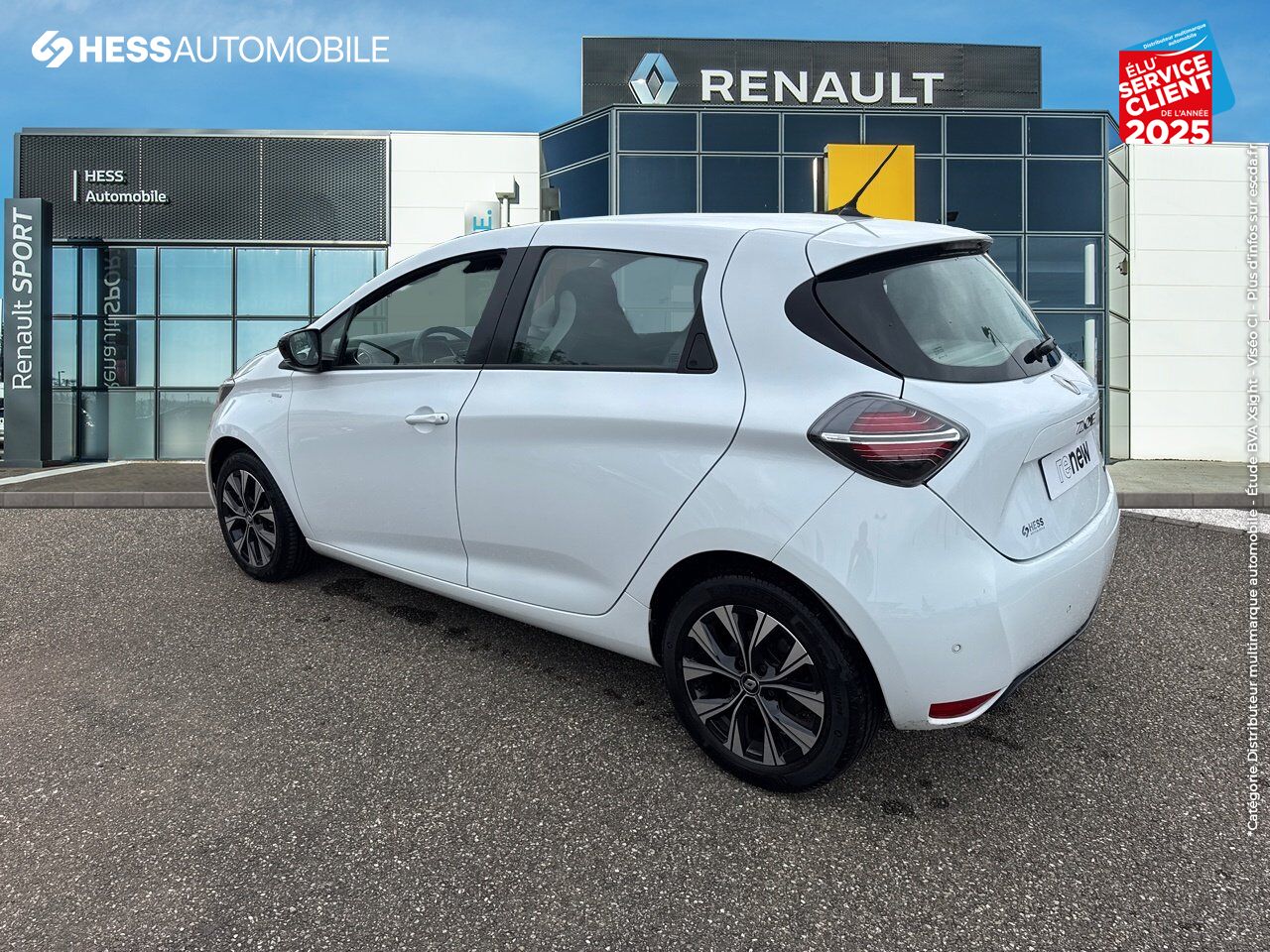 Véhicule d'occasion RENAULT ZOE E-TECH LIMITED CHARGE NORMALE R110 ACHAT INTEGRAL chez Renault Strasbourg
