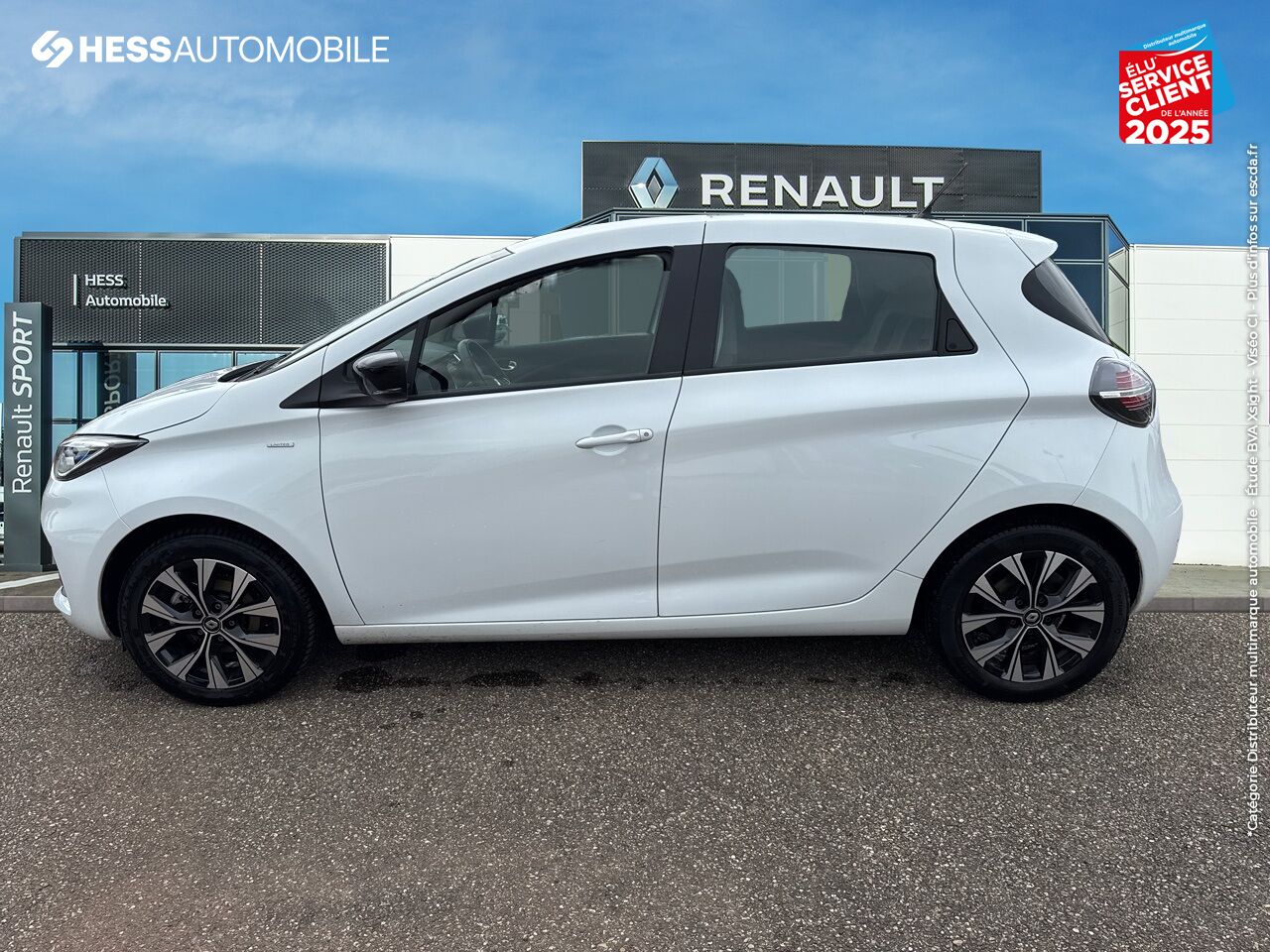 Véhicule d'occasion RENAULT ZOE E-TECH LIMITED CHARGE NORMALE R110 ACHAT INTEGRAL chez Renault Strasbourg
