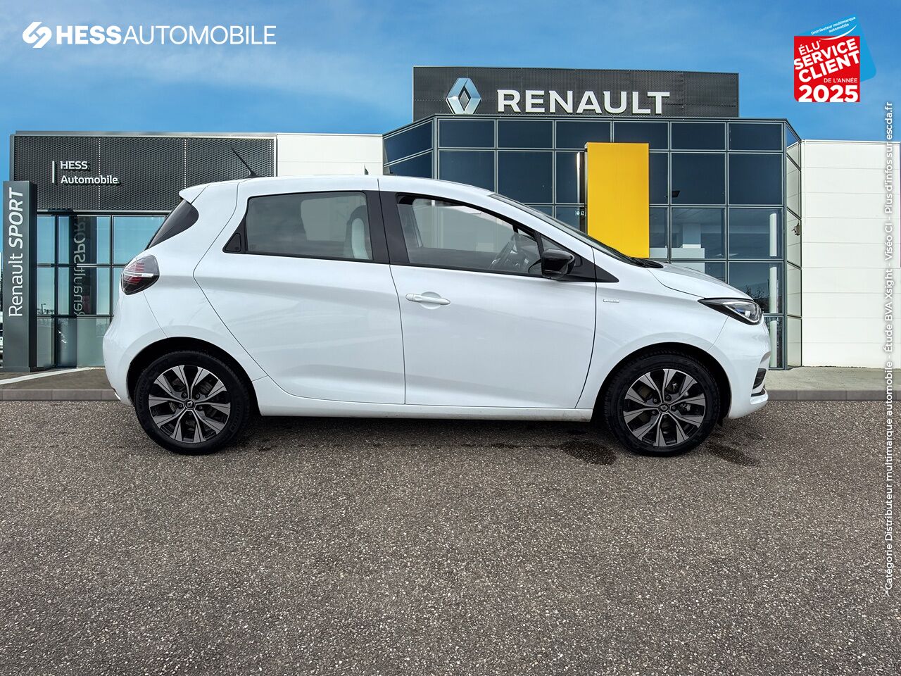 Véhicule d'occasion RENAULT ZOE E-TECH LIMITED CHARGE NORMALE R110 ACHAT INTEGRAL chez Renault Strasbourg