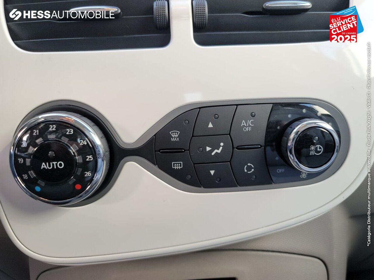 Véhicule d'occasion RENAULT ZOE ZEN CHARGE NORMALE R90 GPS chez Renault Saint-Louis