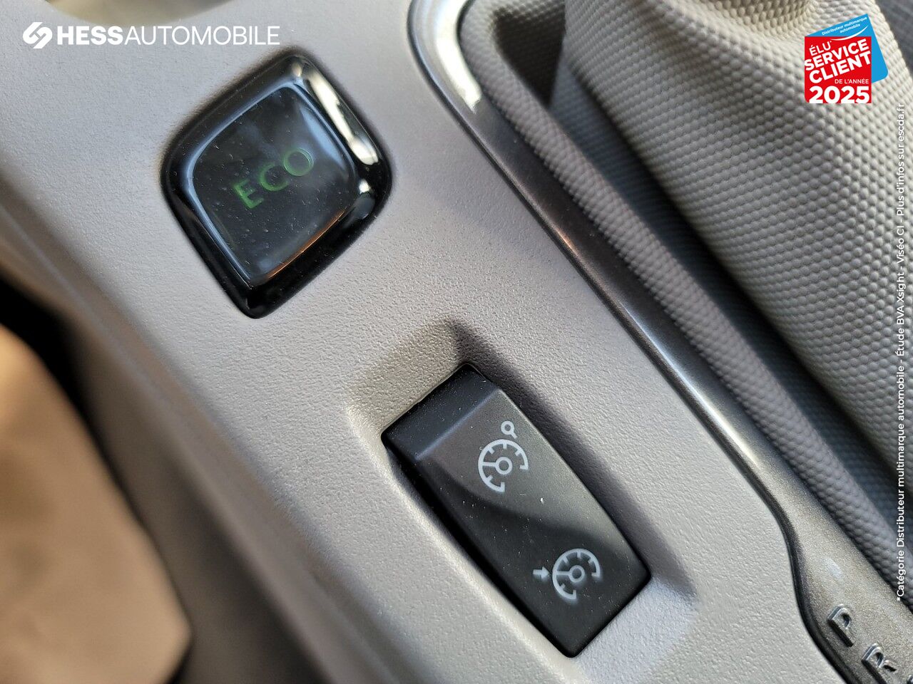 Véhicule d'occasion RENAULT ZOE ZEN CHARGE NORMALE R90 GPS chez Renault Saint-Louis