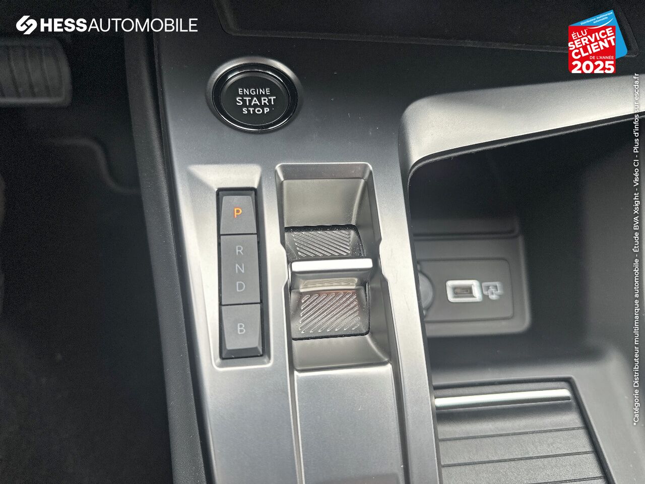 Véhicule d'occasion PEUGEOT 308 PHEV 180CH ALLURE E-EAT8 chez Renault Saint-Louis