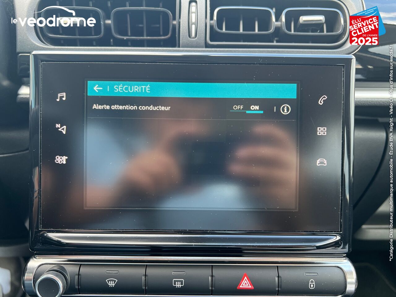 Véhicule d'occasion CITROEN C3 BLUEHDI 100CH FEEL SS chez Le Veodrome