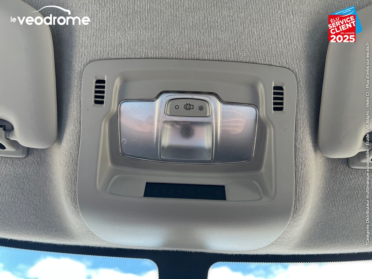 Véhicule d'occasion CITROEN C3 BLUEHDI 100CH FEEL SS chez Le Veodrome