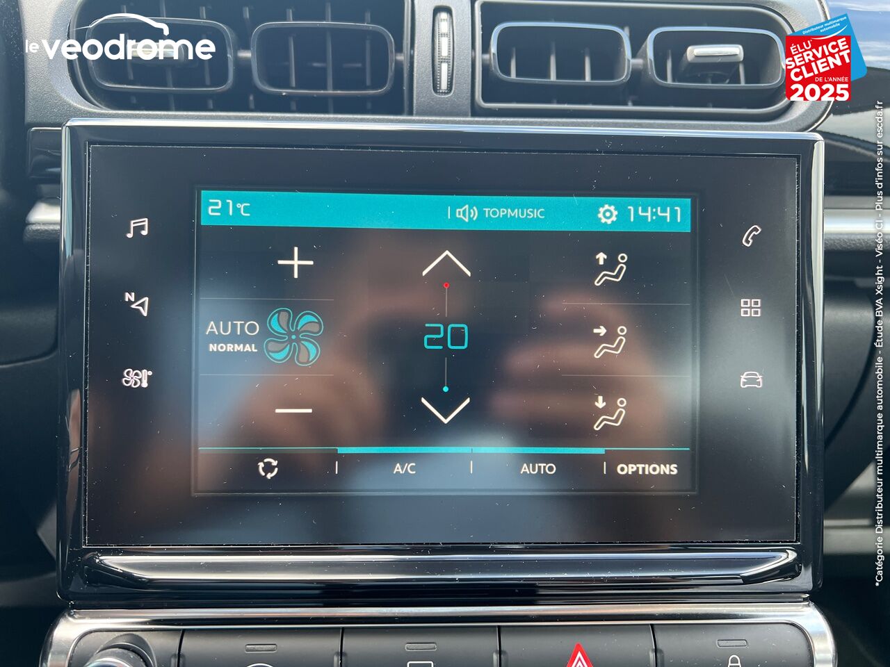 Véhicule d'occasion CITROEN C3 BLUEHDI 100CH FEEL SS chez Le Veodrome