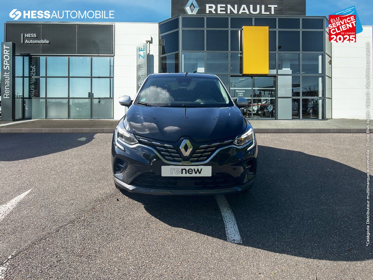 Véhicule d'occasion RENAULT CAPTUR 1.6 E-TECH PLUG-IN 160CH INITIALE PARIS TPANO SIEGES CHAUF/CUIR GPS CAMERA chez Renault Saint-Louis