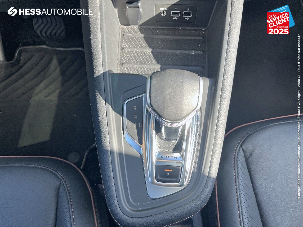Véhicule d'occasion RENAULT CAPTUR 1.6 E-TECH PLUG-IN 160CH INITIALE PARIS TPANO SIEGES CHAUF/CUIR GPS CAMERA chez Renault Saint-Louis