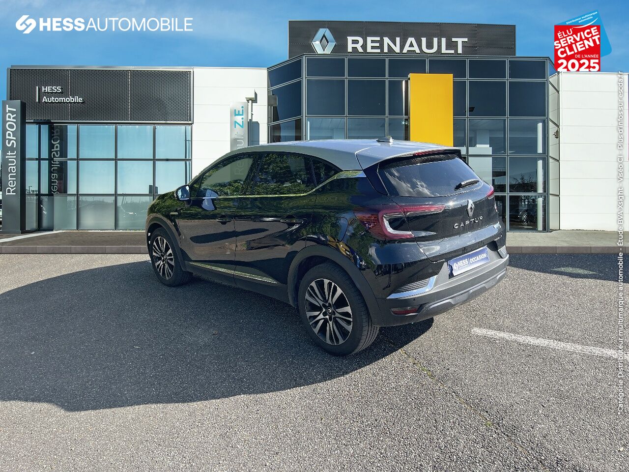 Véhicule d'occasion RENAULT CAPTUR 1.6 E-TECH PLUG-IN 160CH INITIALE PARIS TPANO SIEGES CHAUF/CUIR GPS CAMERA chez Renault Saint-Louis