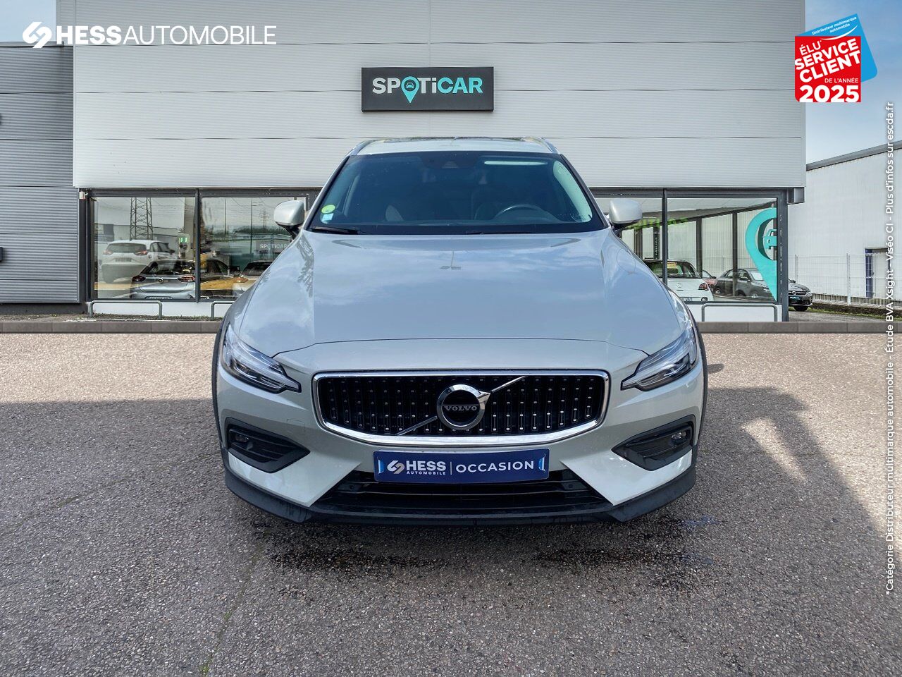 Véhicule d'occasion VOLVO V60 CROSS COUNTRY D4 AWD 190CH PRO GEARTRONIC chez Volvo Reims