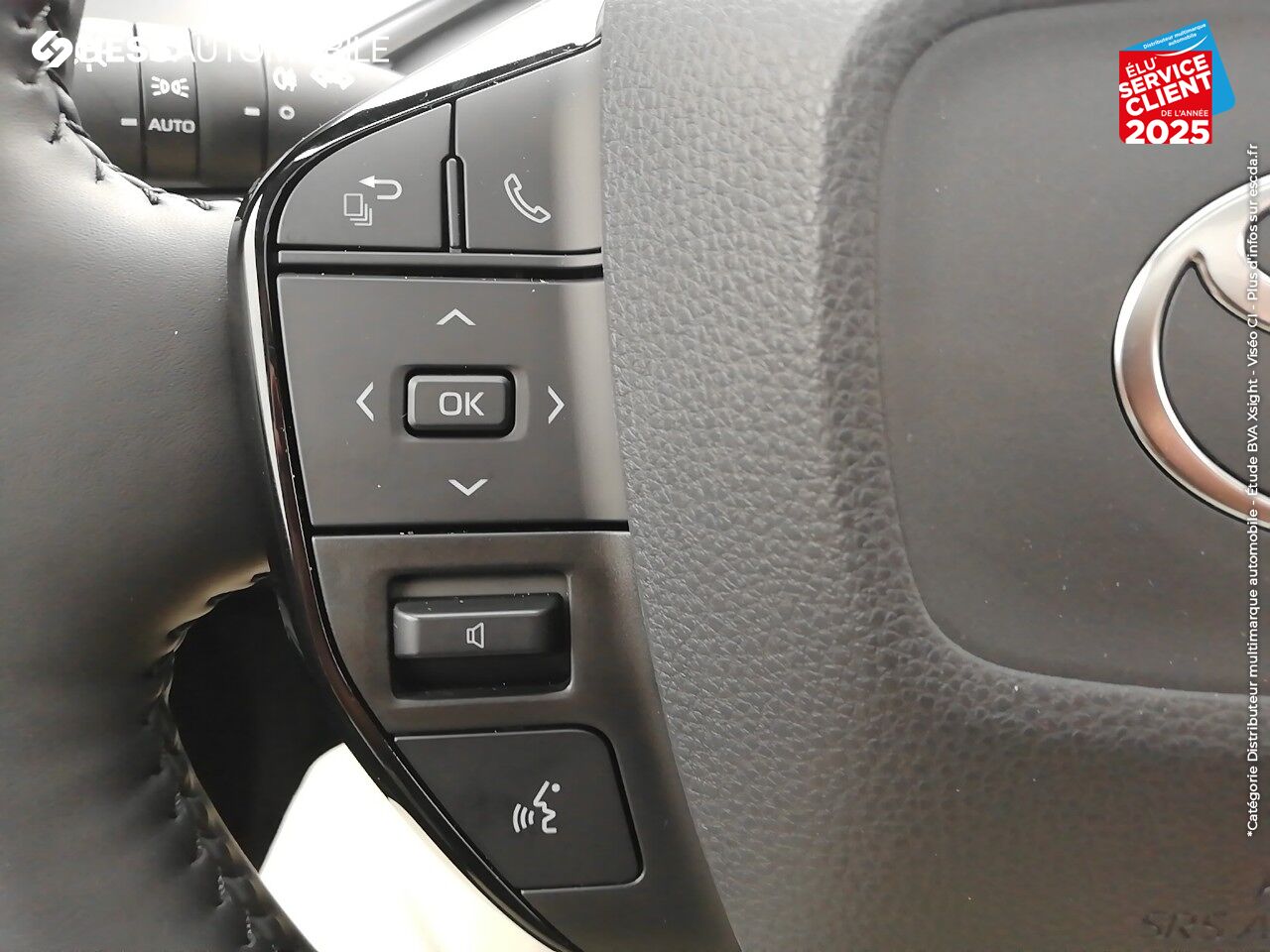 Véhicule d'occasion TOYOTA PRIUS RECHARGEABLE 2.0 HYBRIDE RECHARGEABLE 223CH DESIGN chez Toyota Thionville