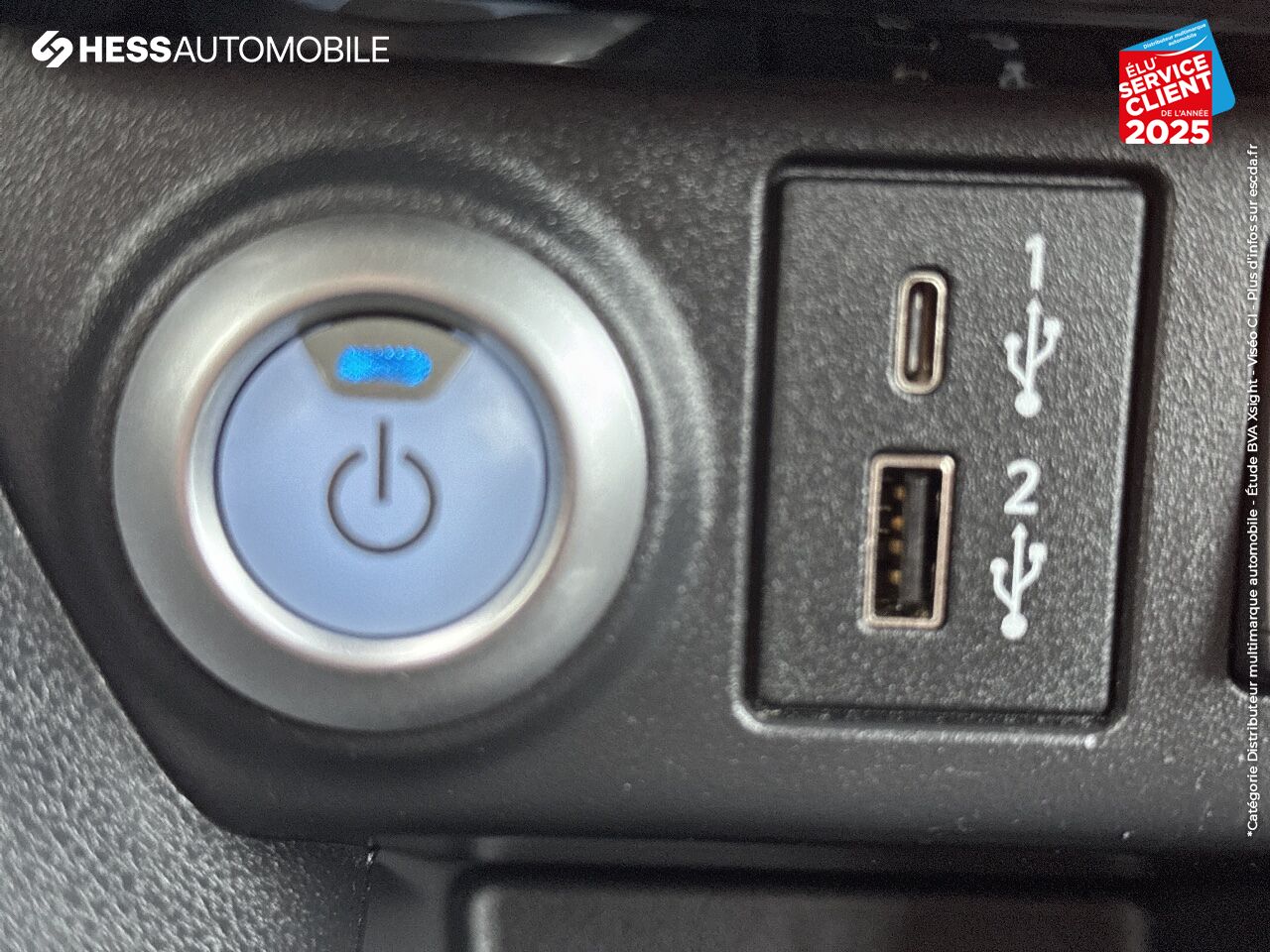 Véhicule d'occasion NISSAN LEAF 150CH 40KWH N-CONNECTA 21.5 SIEGES CHAUF GPS CAMERA chez Nissan Beaune