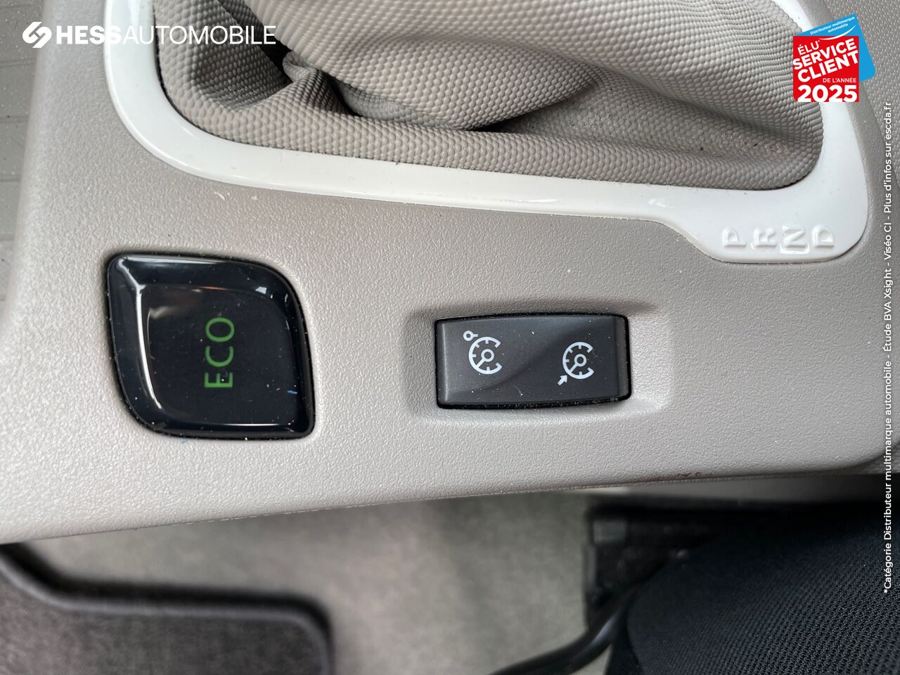 Véhicule d'occasion RENAULT ZOE LIFE CHARGE NORMALE R90 MY19 chez Renault Colmar