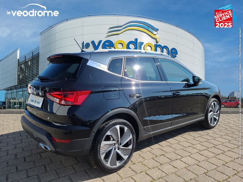 Véhicule d'occasion SEAT ARONA 1.0 TSI 110CH FR DSG7 CAMERA GPS RADAR AV/AR APPLE CARPLAY/ANDROID AUTO chez Le Veodrome