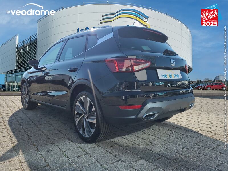 Véhicule d'occasion SEAT ARONA 1.0 TSI 110CH FR DSG7 CAMERA GPS RADAR AV/AR APPLE CARPLAY/ANDROID AUTO chez Le Veodrome