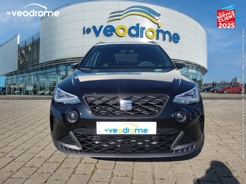 Véhicule d'occasion SEAT ARONA 1.0 TSI 110CH FR DSG7 CAMERA GPS RADAR AV/AR APPLE CARPLAY/ANDROID AUTO chez Le Veodrome